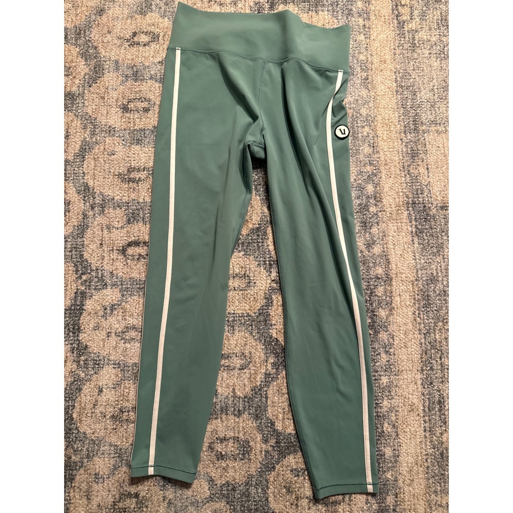 Vuori Track Legging in Celadon Green Size Large Excellent Condition